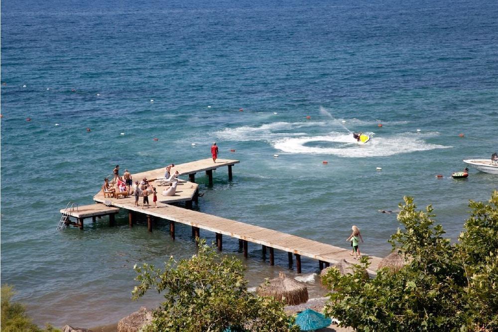 Faustina & 4* Kuşadası