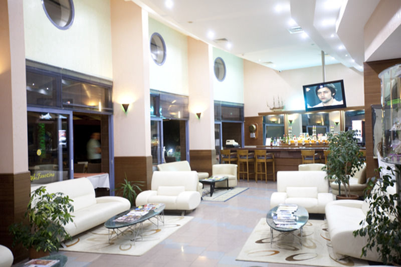 Otel Faustina &