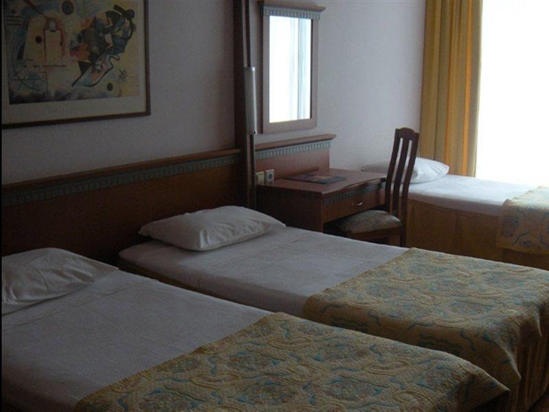 Faustina & Kuşadası